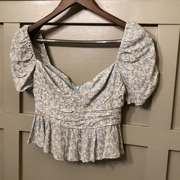 Astr Sweetheart Neck Puff Sleeve Floral Print Ruched Center Top XS NWT - Picture 5 of 9